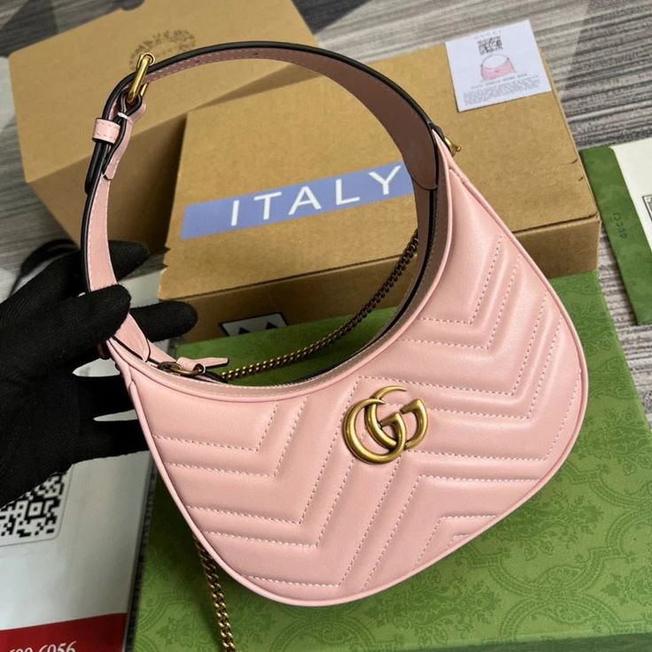 GUCCI | GG Marmont small shoulder bag