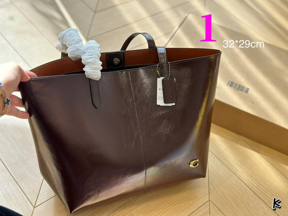 COACH City Leather Tote Bag
