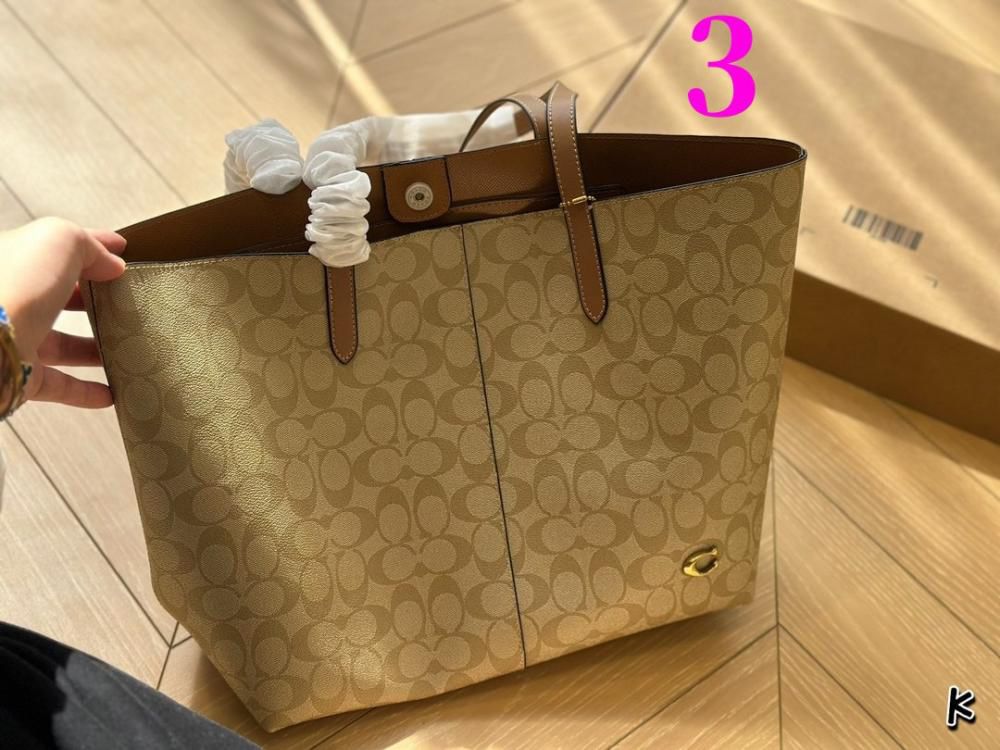 COACH Signature City Tote Bag