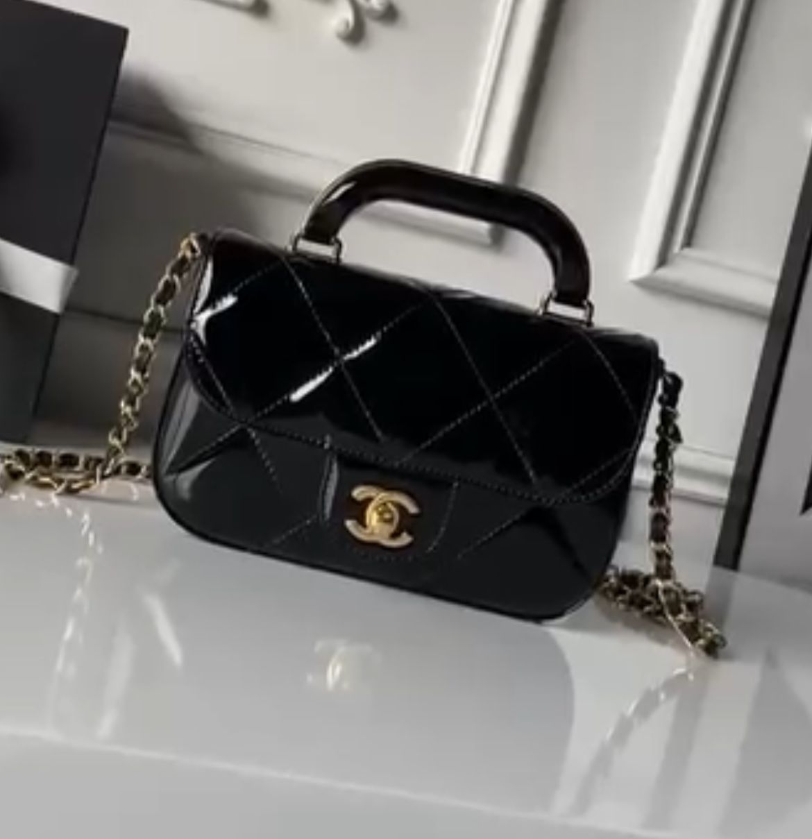 CHANEL | Metallic Mirror Calfskin Large Top Handle Clutch With Chain