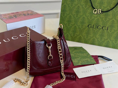 Gucci Jackie Notte Mini Patent Leather Shoulder Bag