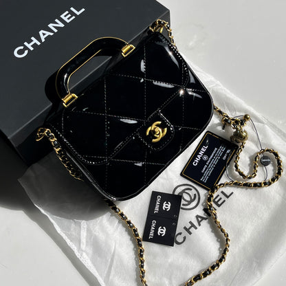 CHANEL | Metallic Mirror Calfskin Large Top Handle Clutch With Chain
